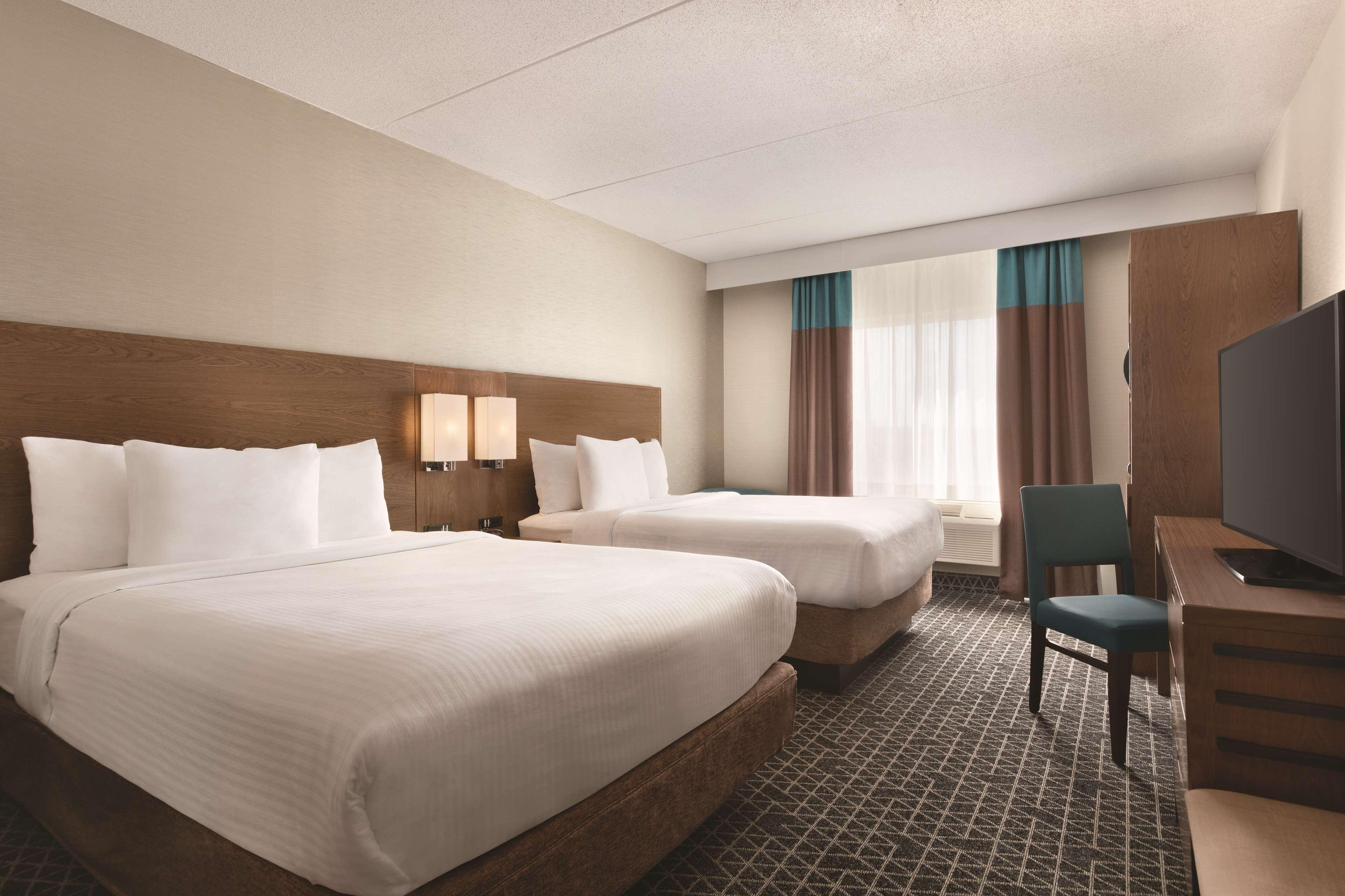Park Inn By Radisson Brampton, On Exteriör bild
