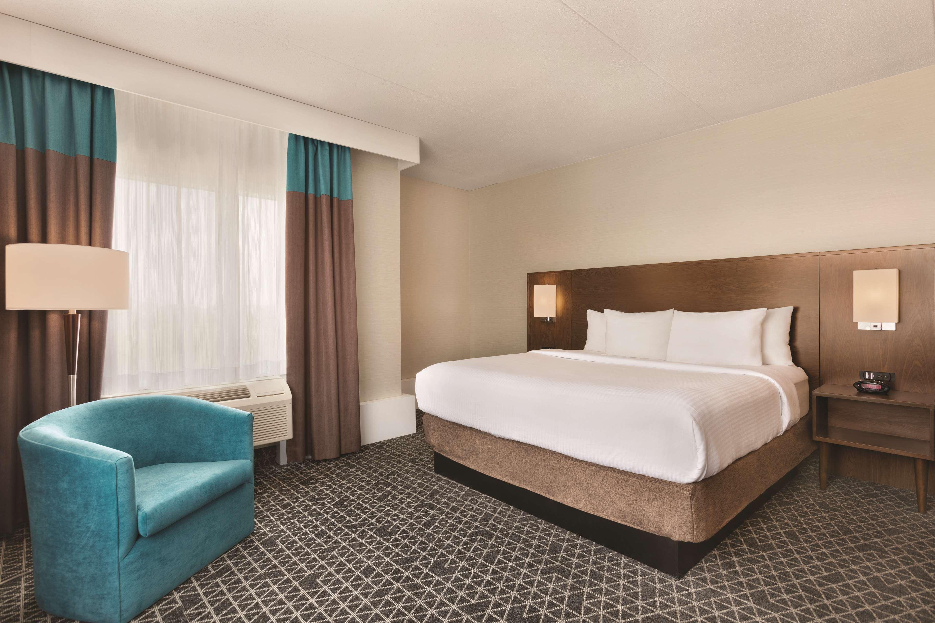 Park Inn By Radisson Brampton, On Exteriör bild