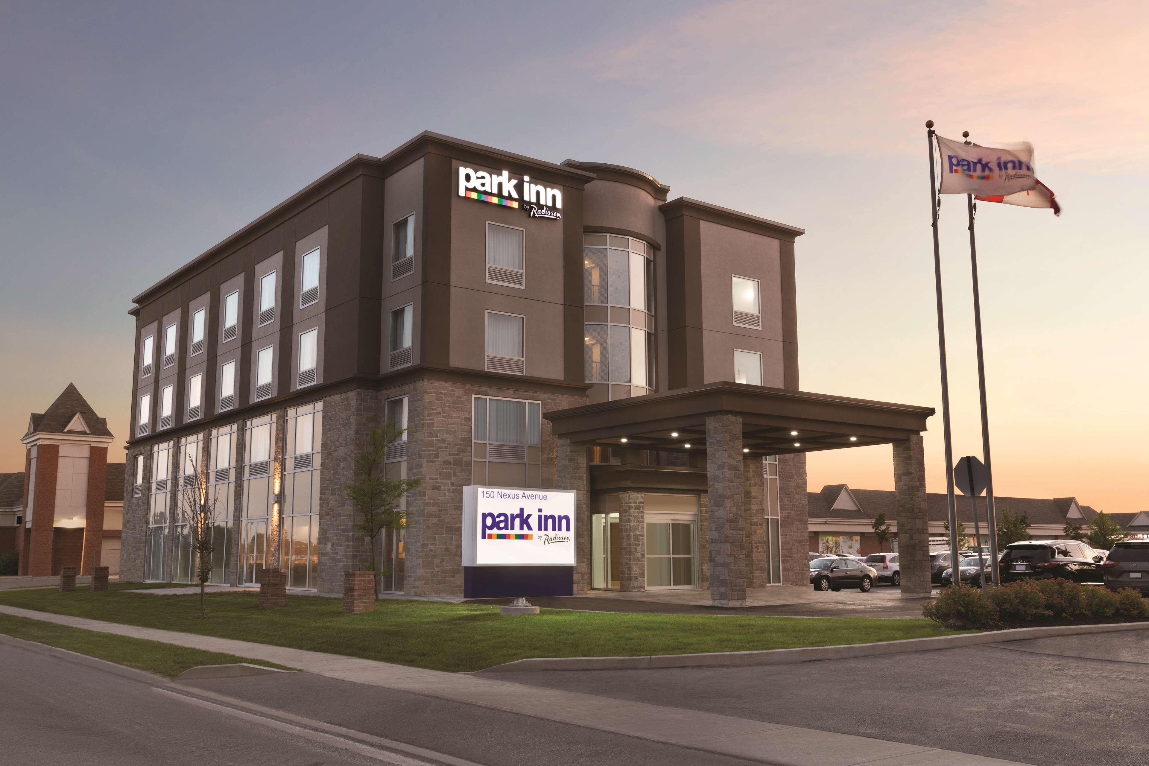 Park Inn By Radisson Brampton, On Exteriör bild