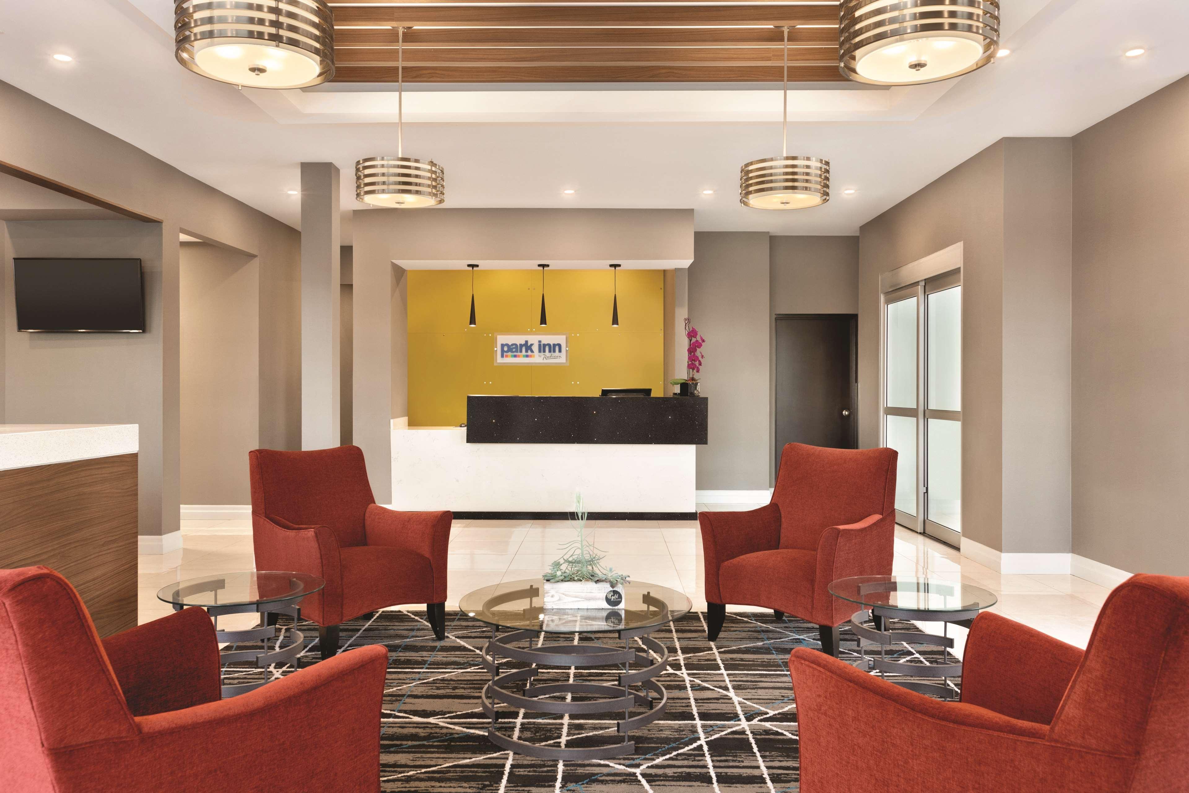 Park Inn By Radisson Brampton, On Exteriör bild