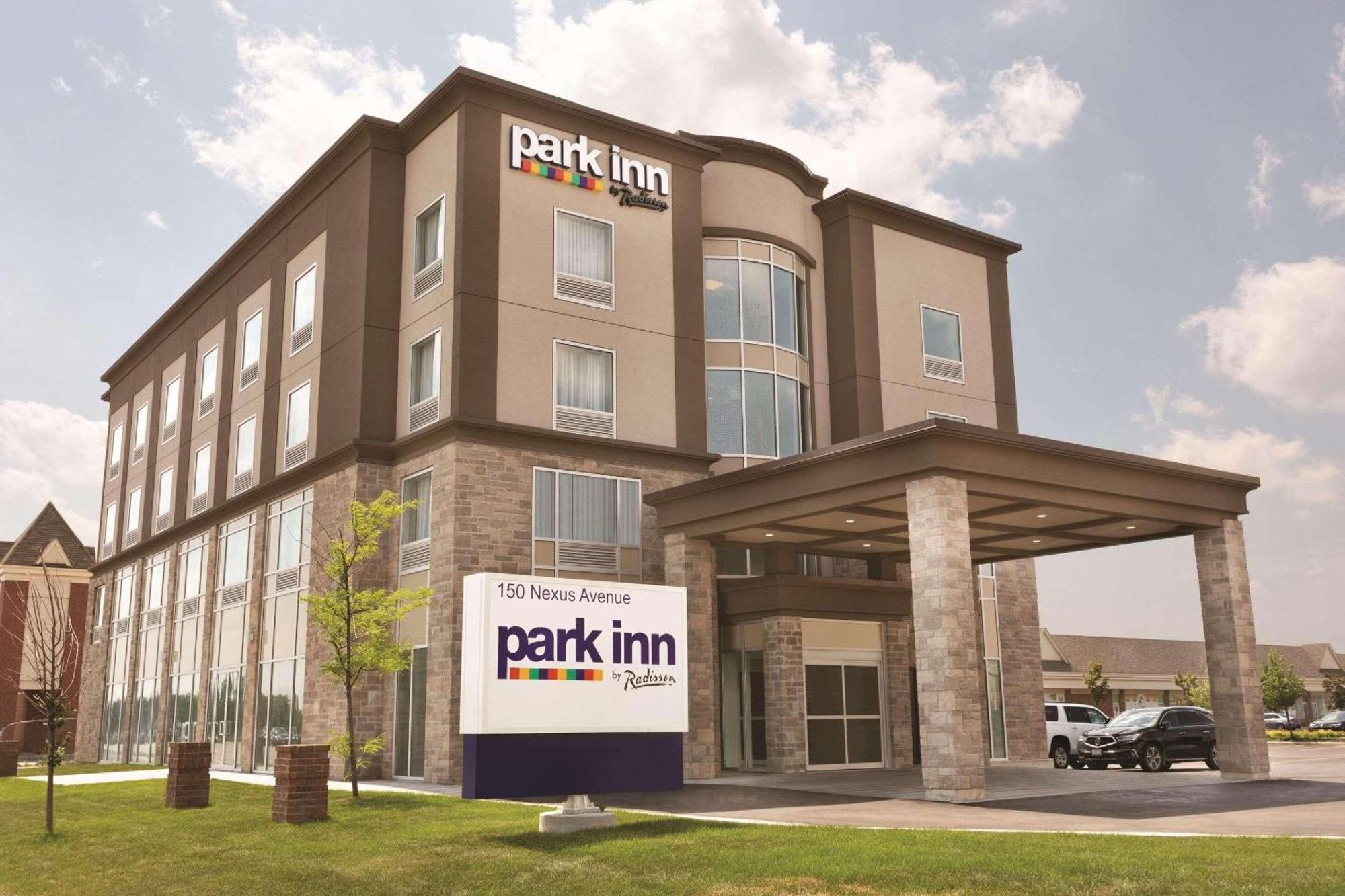 Park Inn By Radisson Brampton, On Exteriör bild