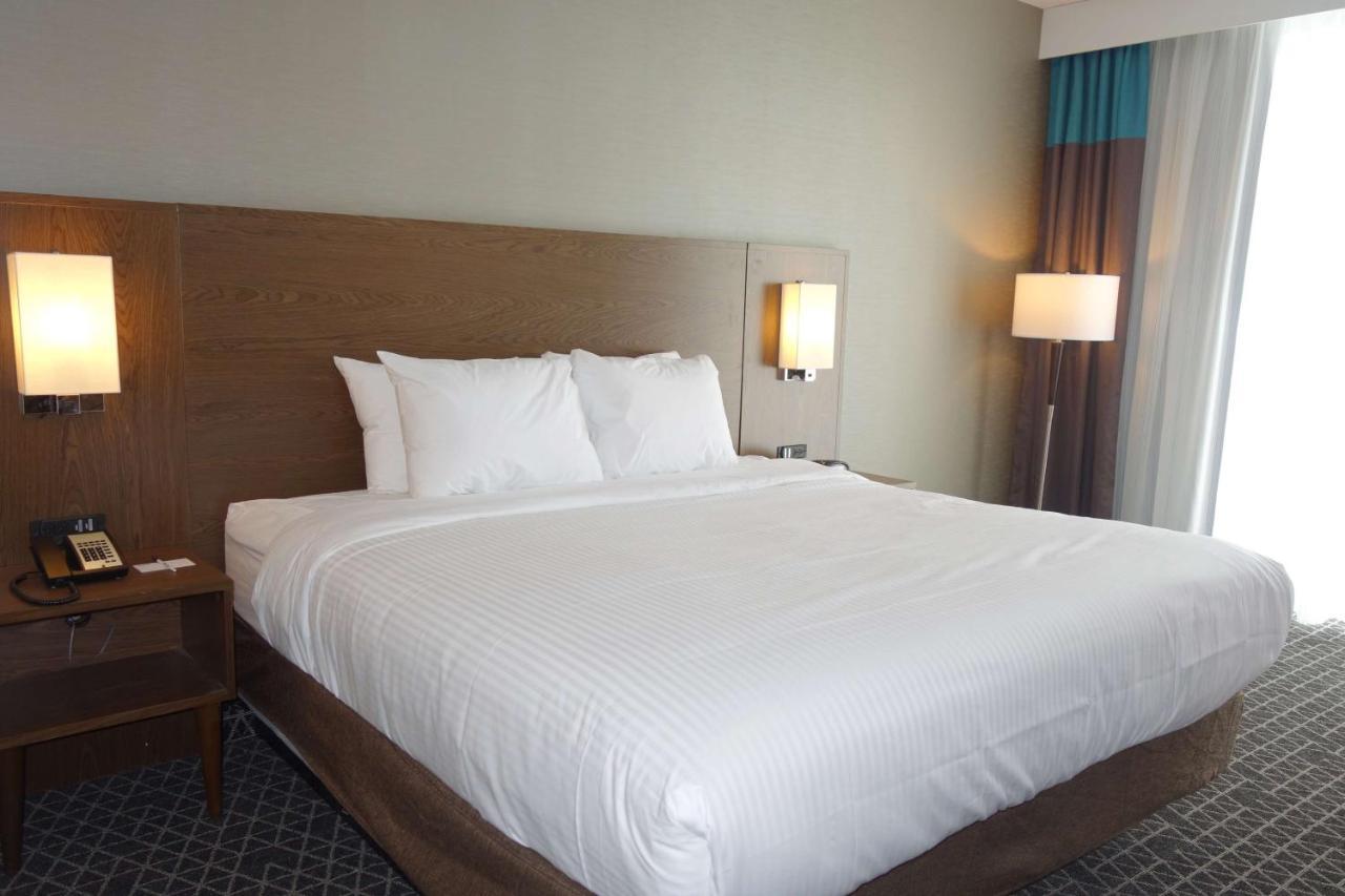 Park Inn By Radisson Brampton, On Exteriör bild
